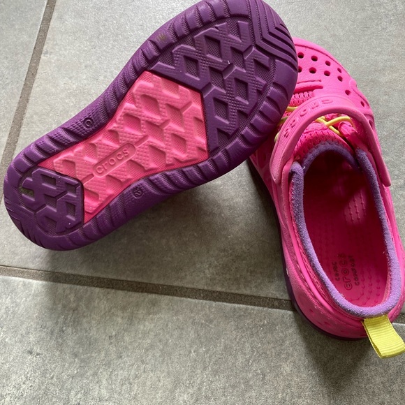 Crocs size 12 toddler summer shoes - Picture 2 of 3